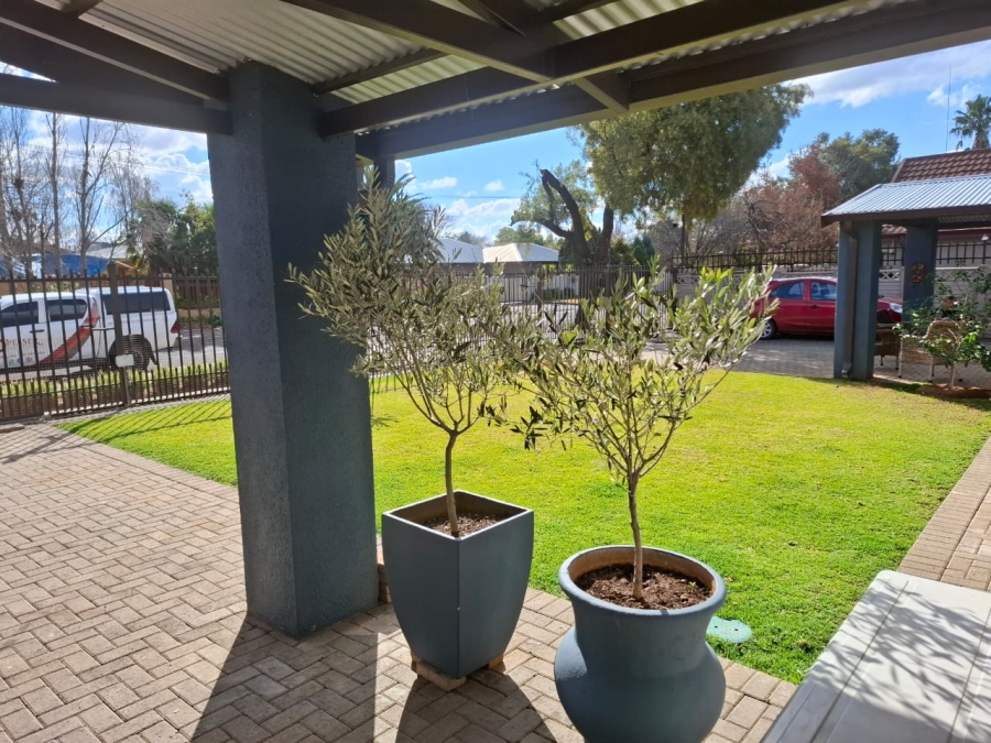 4 Bedroom Property for Sale in Park West Free State